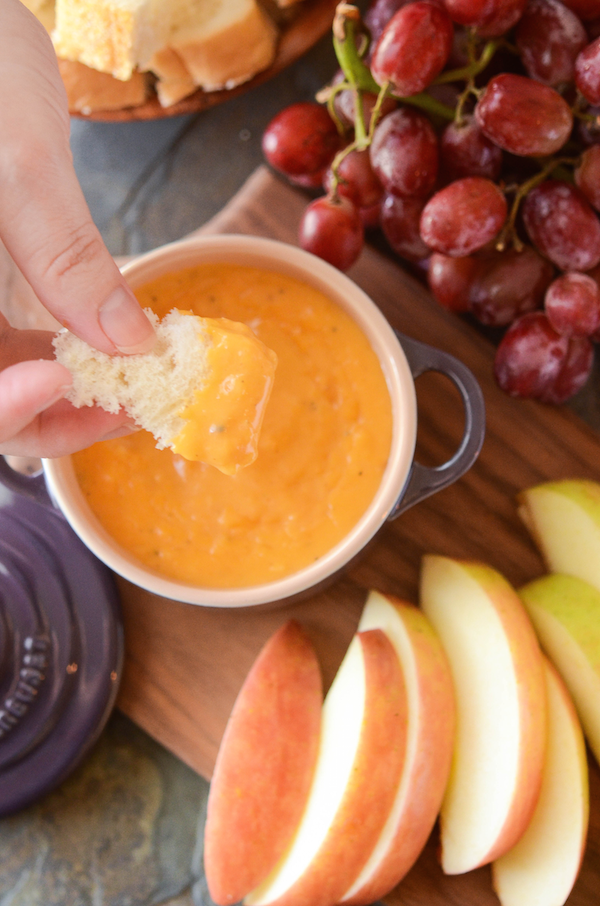 Easy-Beer-Cheese-Dip-1-sm