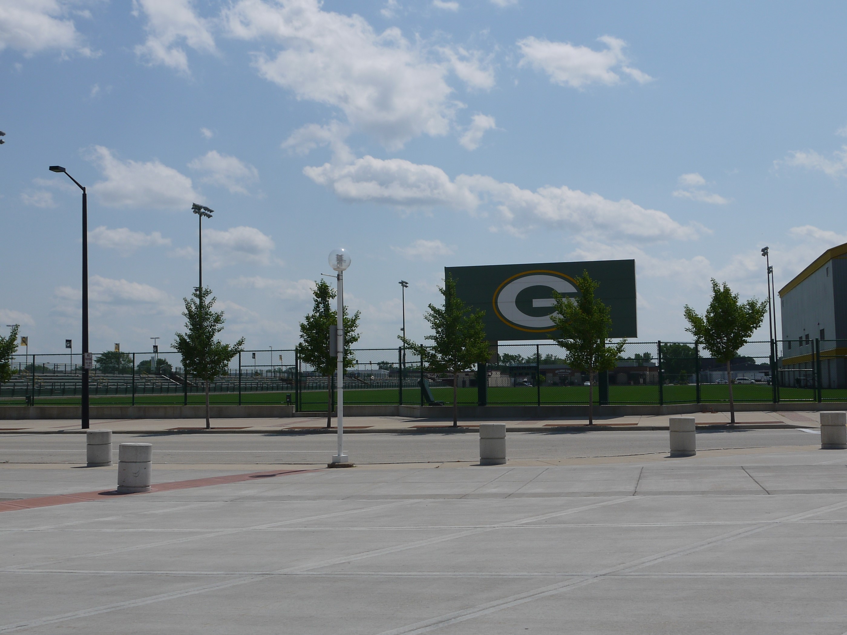 Around Lambeau (11)