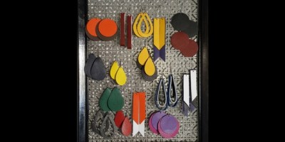 DIY Jewelry display and organization - earring wall hanging