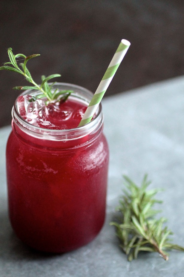 blackberry-whiskey-lemonade-recipe